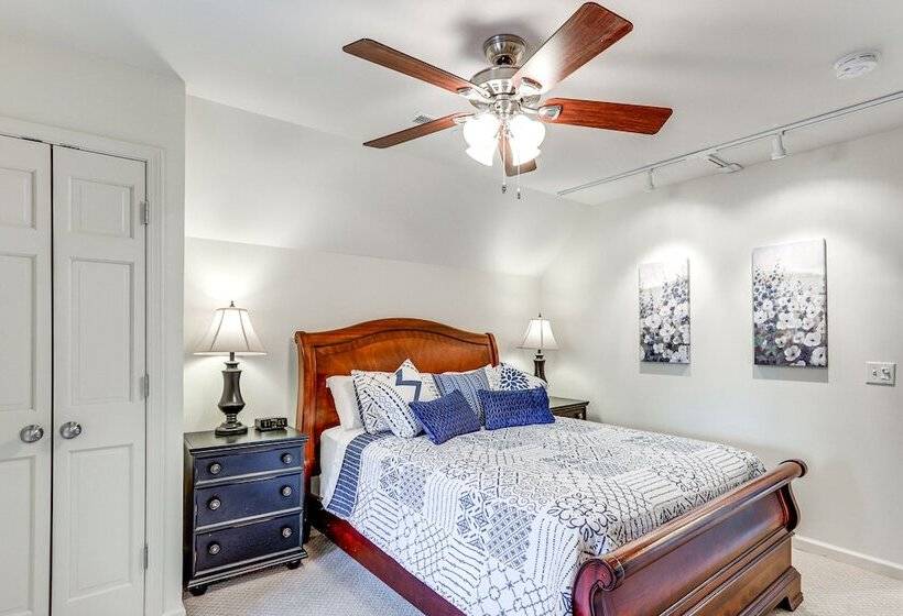 Ste Genevieve Home On 17 Acres, Near Wineries!