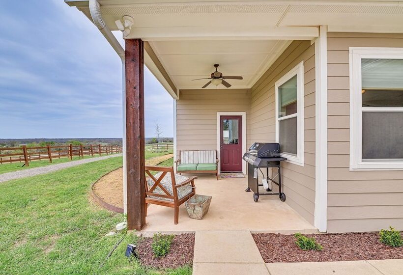 Farm Retreat W/ Furnished Patio: 12 Mi To Mckinney