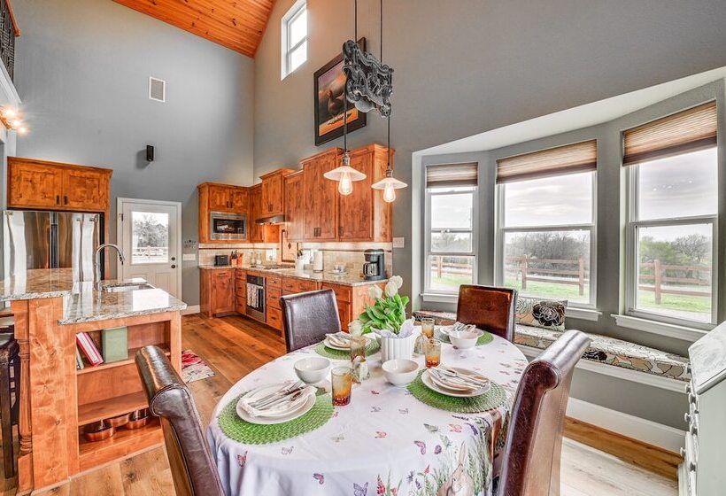 Farm Retreat W/ Furnished Patio: 12 Mi To Mckinney