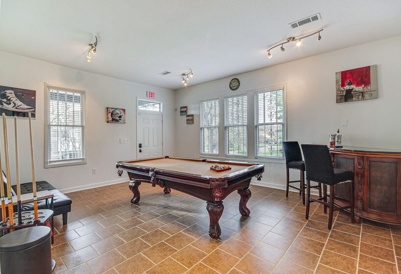 Stylish Home ~ 2 Mi To Jackson State & Belhaven!