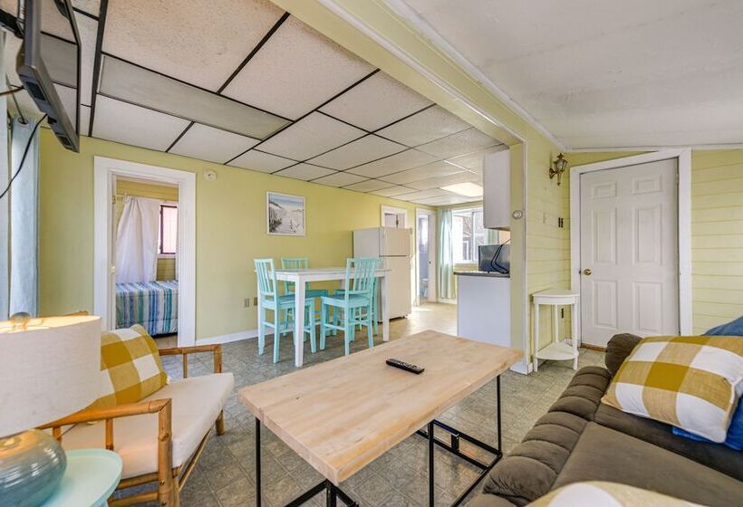 Sunset Bay Cottage W/ Fire Pit: Walk To Beach!