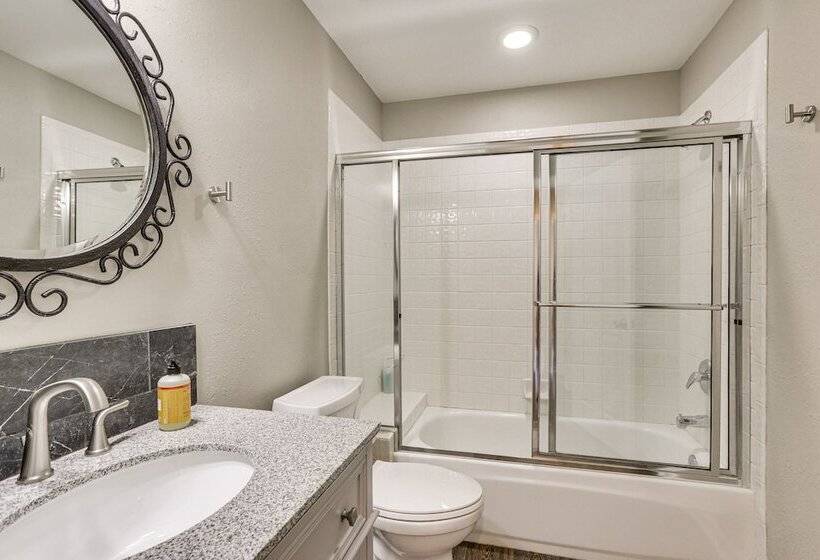 Tallahassee Home W/ Private Yard: 9 Mi To Downtown