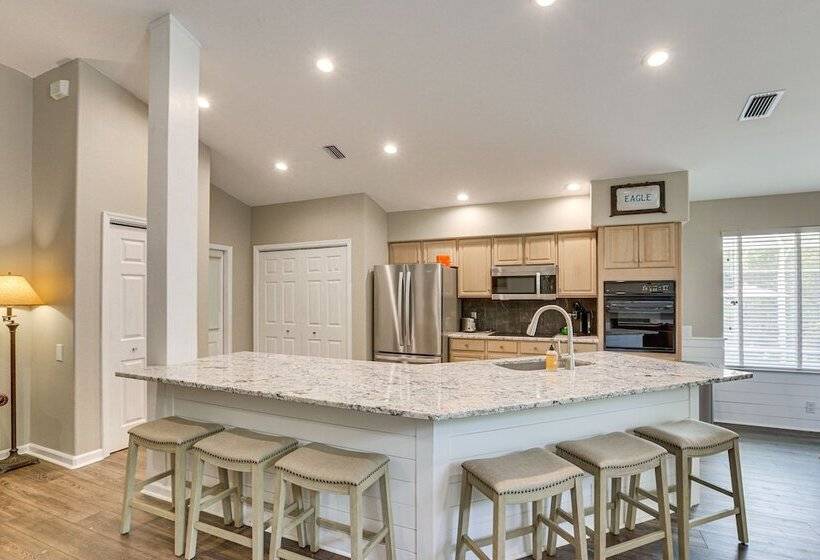 Tallahassee Home W/ Private Yard: 9 Mi To Downtown