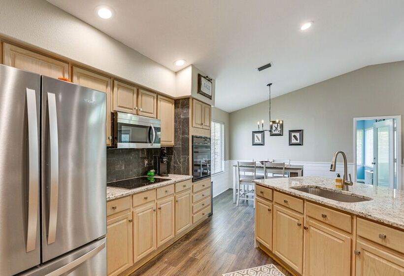 Tallahassee Home W/ Private Yard: 9 Mi To Downtown