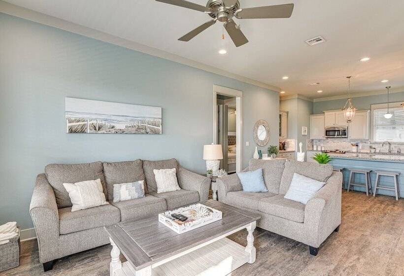 Texas Gulf Coast Home: Walk To Bolivar Beach!