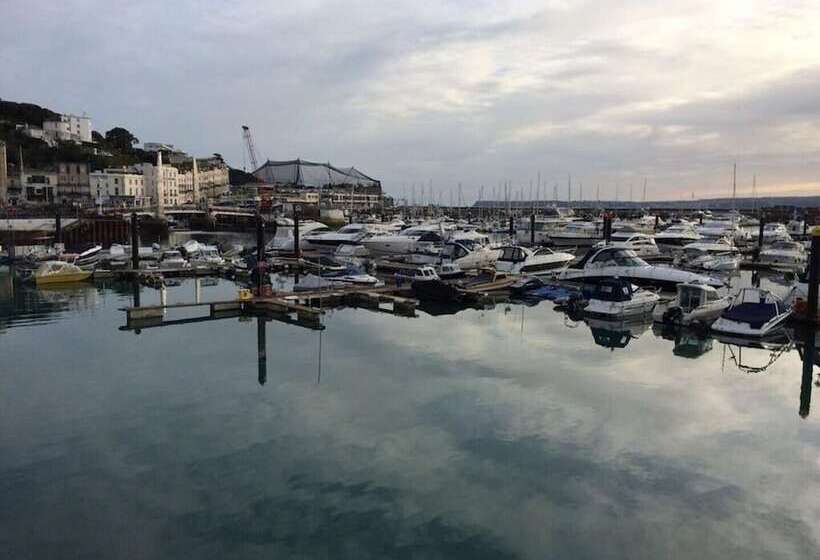 Thatched Cottage Annex In Stokeinteignhead
