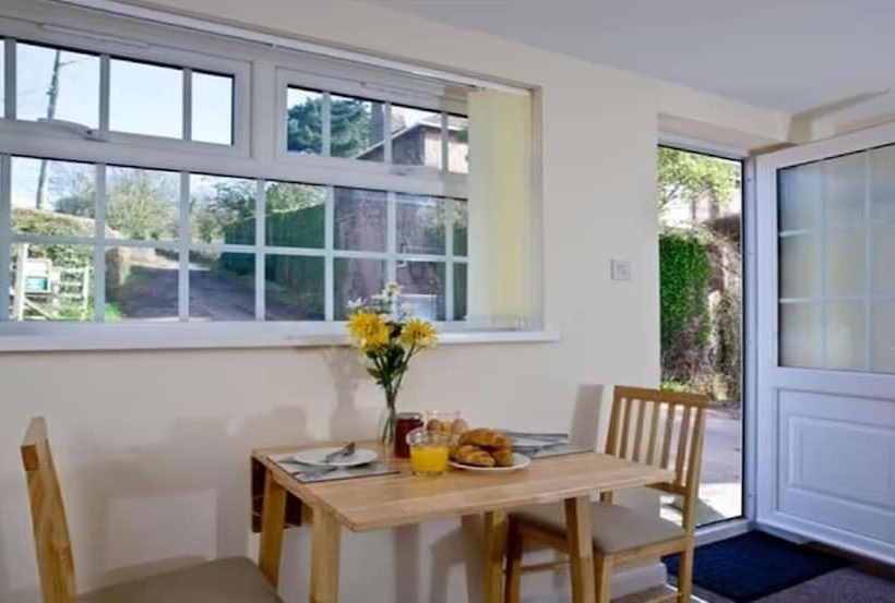 Thatched Cottage Annex In Stokeinteignhead