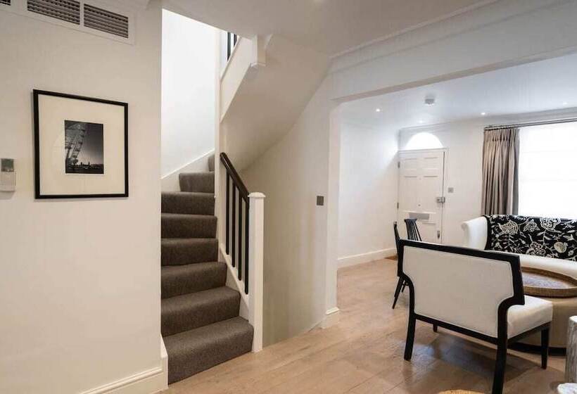 The Chelsea Place Lovely 4bdr House With Terrace