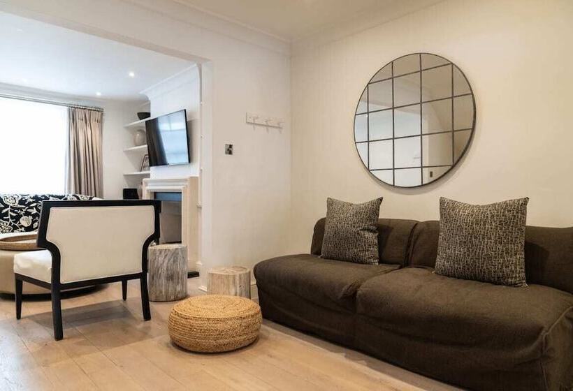 The Chelsea Place Lovely 4bdr House With Terrace