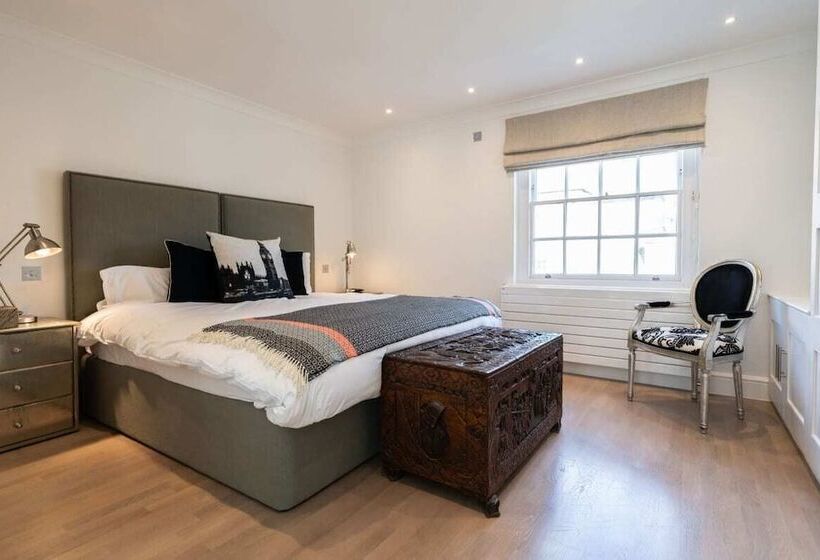 The Chelsea Place Lovely 4bdr House With Terrace