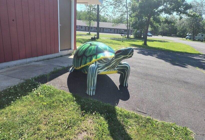 Trails Inn Quadna Mountain Motel & Rv Park