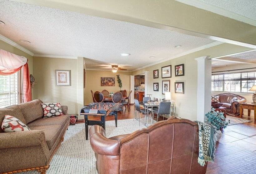 Tulsa Home W/ Outdoor Patio & Grill!