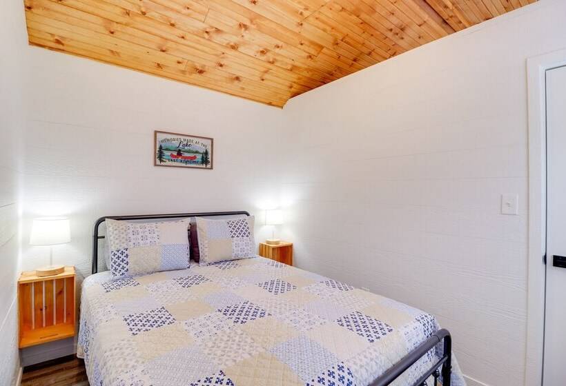 Steps To Greers Ferry Lake: Tumbling Shoals Cabin!