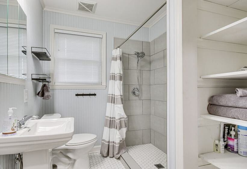 Updated Columbia Home W/ Patio   4 Mi To Usc!