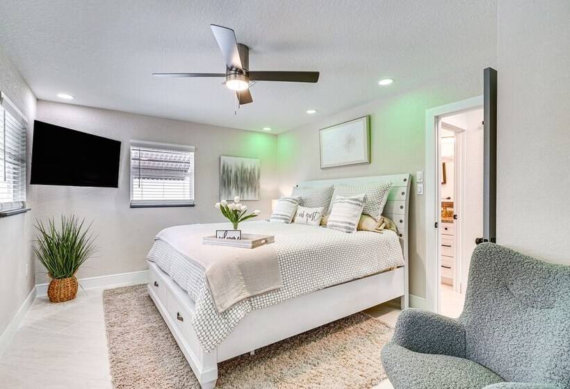 Updated Punta Gorda Home ~ 1 Mi To Laishley Park!