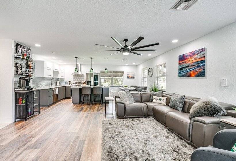 Updated Punta Gorda Home ~ 1 Mi To Laishley Park!