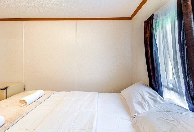 Valley View Lodge  Rural Home In Bridgeport!