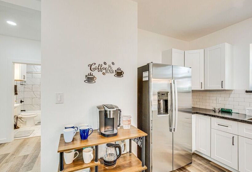 Winnsboro Barndominium W/ Fire Pit & Large Deck!