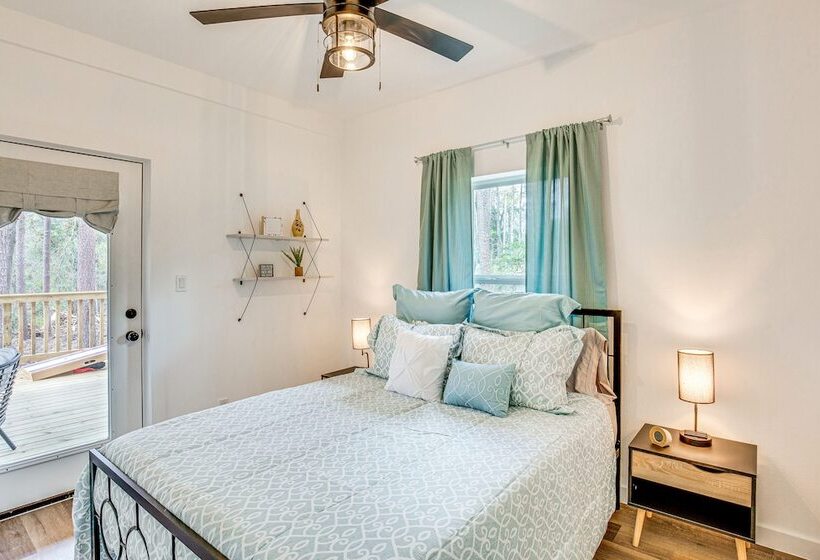 Winnsboro Barndominium W/ Fire Pit & Large Deck!