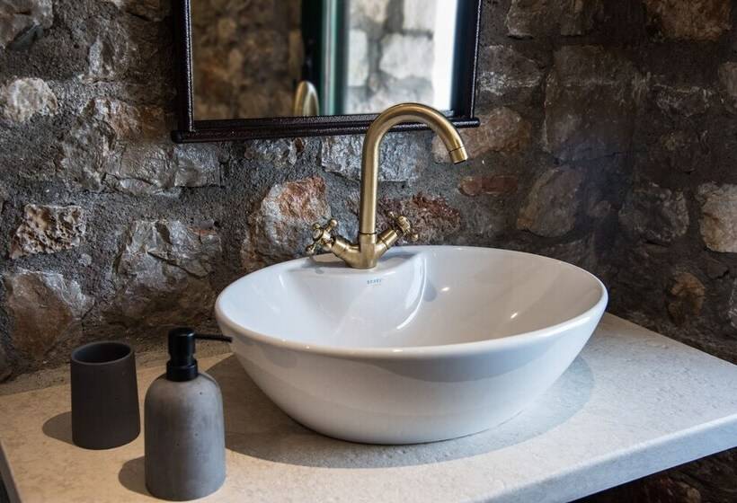 Agrilia Koromili Retreat