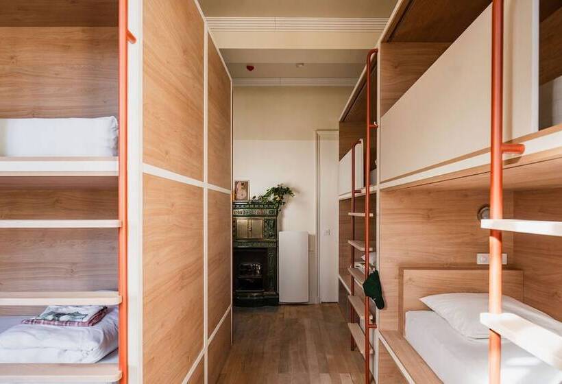 ユースホステル Central La Rochelle