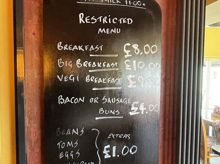 ユースホステル Eat And Sleep Lindisfarne