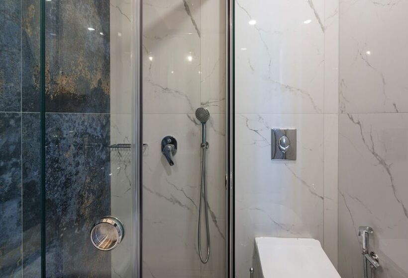 Alexia Seaview Apartments