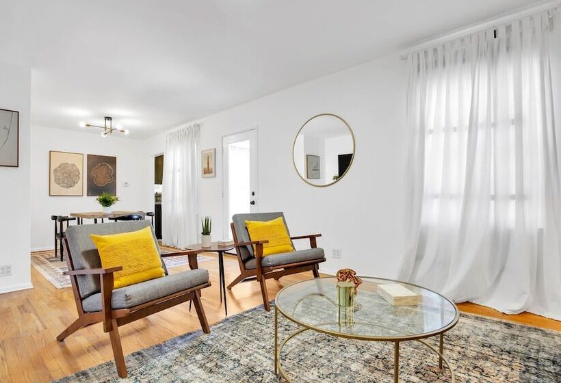 Balcom By Avantstay Newly Furnished Valley Home