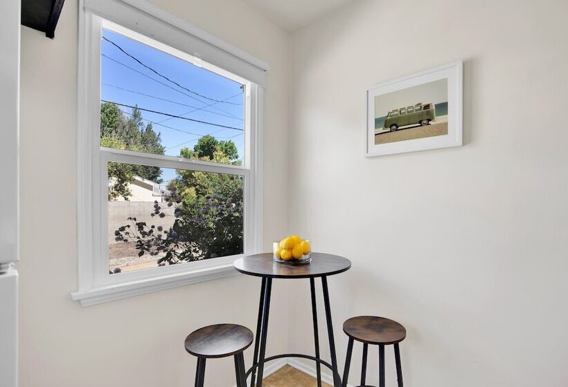 Balcom By Avantstay Newly Furnished Valley Home