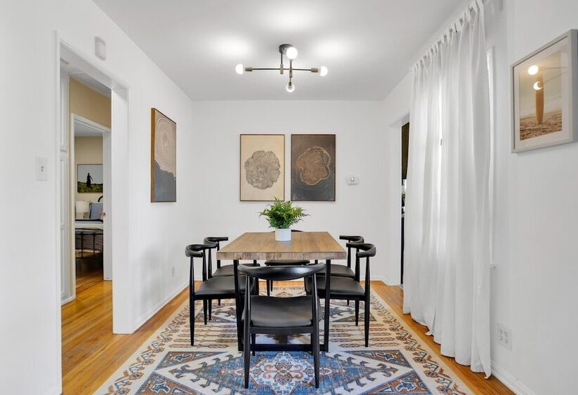 Balcom By Avantstay Newly Furnished Valley Home