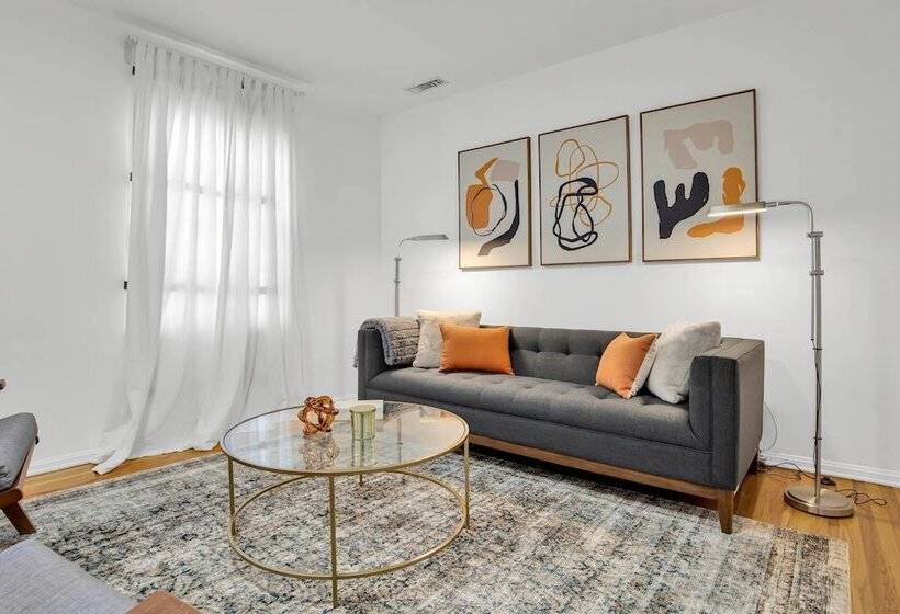 Balcom By Avantstay Newly Furnished Valley Home