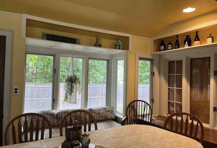 مبيت وإفطار Admiral Peary Inn