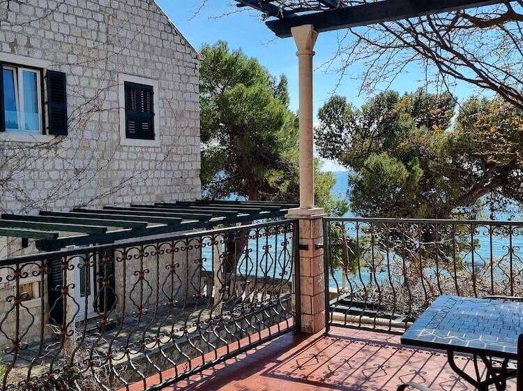 Bed and Breakfast Guesthouse Villa Mlini