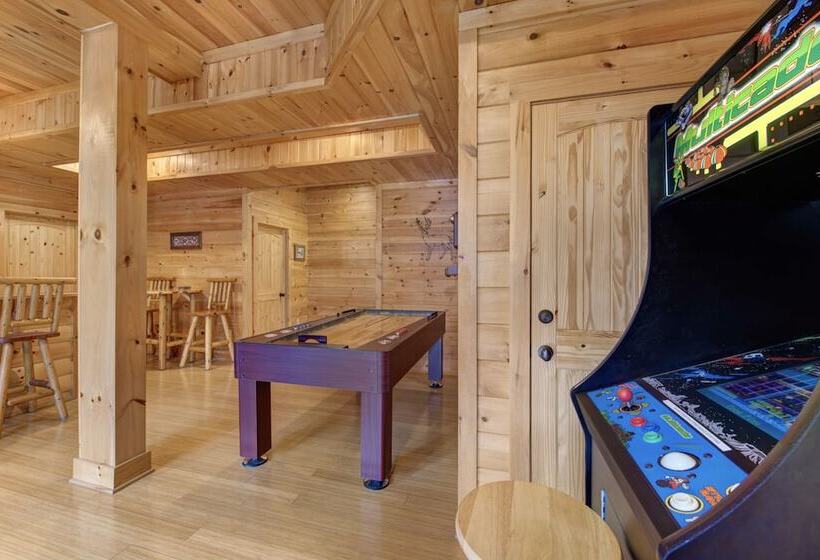 Cabin W/ Mountain Views, Hot Tub & Game Room!