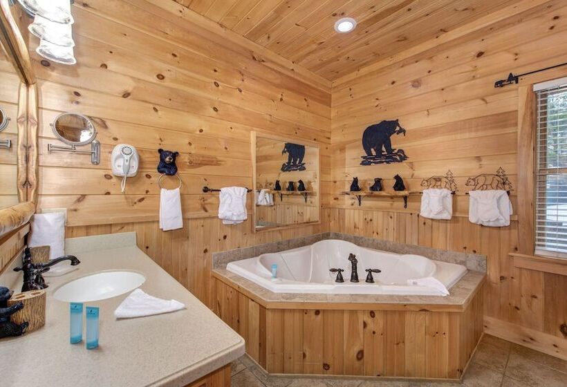 Cabin W/ Mountain Views, Hot Tub & Game Room!