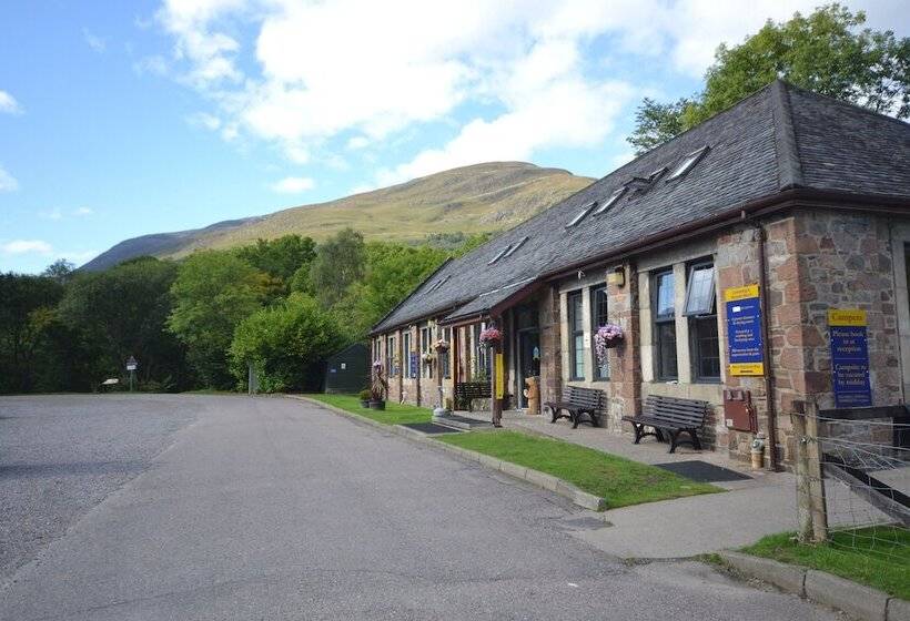Blackwater Hostel And Campsite