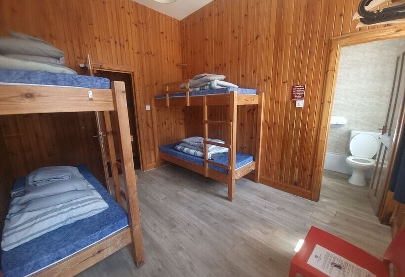 Blackwater Hostel And Campsite