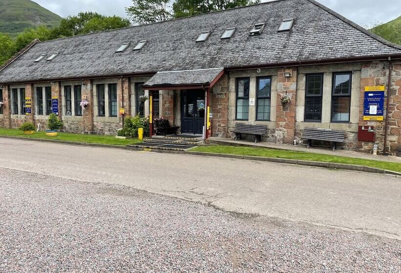 Blackwater Hostel And Campsite