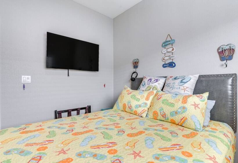 Bless Shore Heart Beach Rental, Near Waterfront