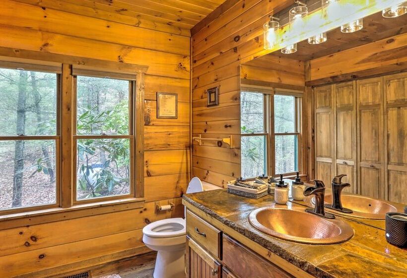 Blue Ridge Cabin W/ Hot Tub, Fire Pit, & Game Room