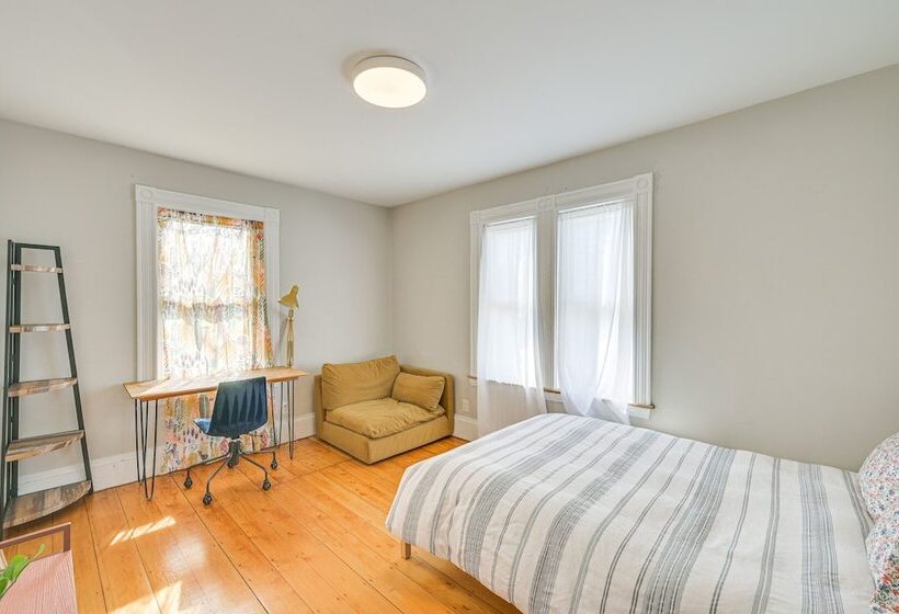 Bright & Pet Friendly Home: 2 Mi To Harvard Square