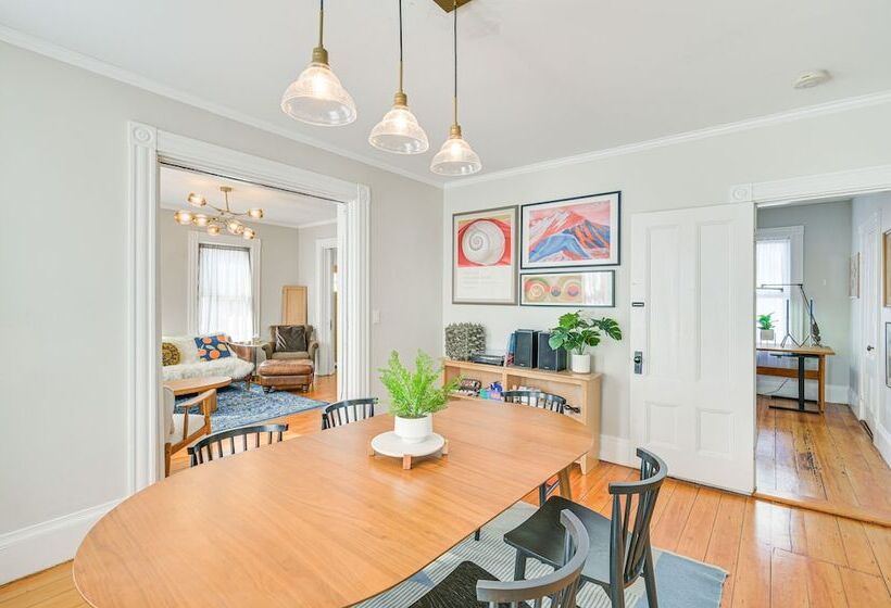 Bright & Pet Friendly Home: 2 Mi To Harvard Square
