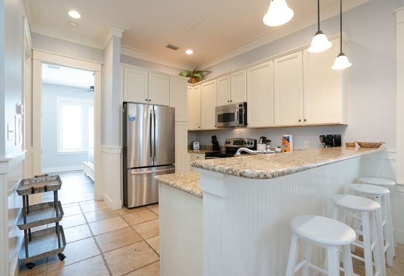 Sandestin Bungalo 45: Golf Cart, Pool, & More!