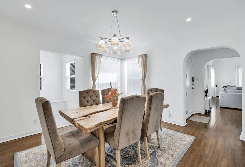 Burnside By Avantstay Modern, Boho, Chic La Home