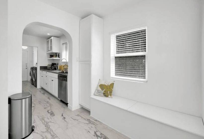 Burnside By Avantstay Modern, Boho, Chic La Home