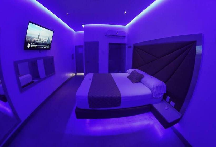 هتل Byhours Astor