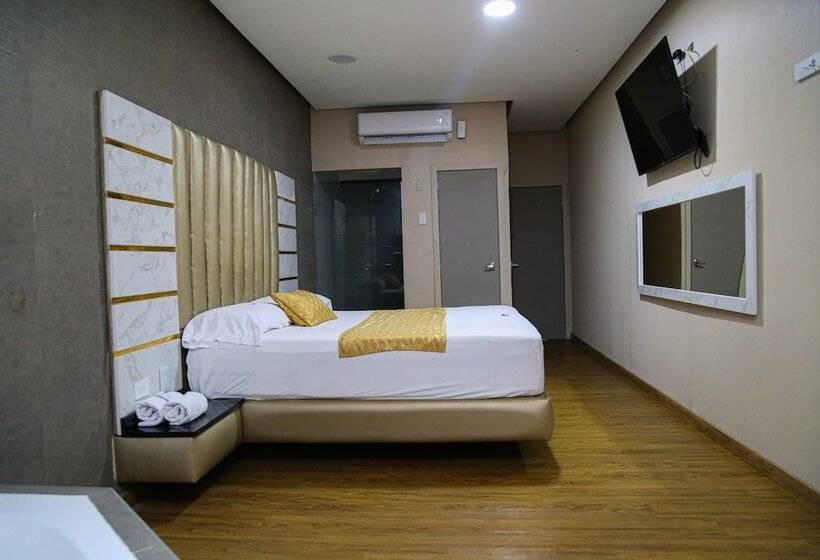 فندق Byhours Astor