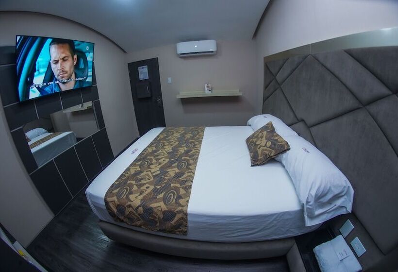 هتل Byhours Astor