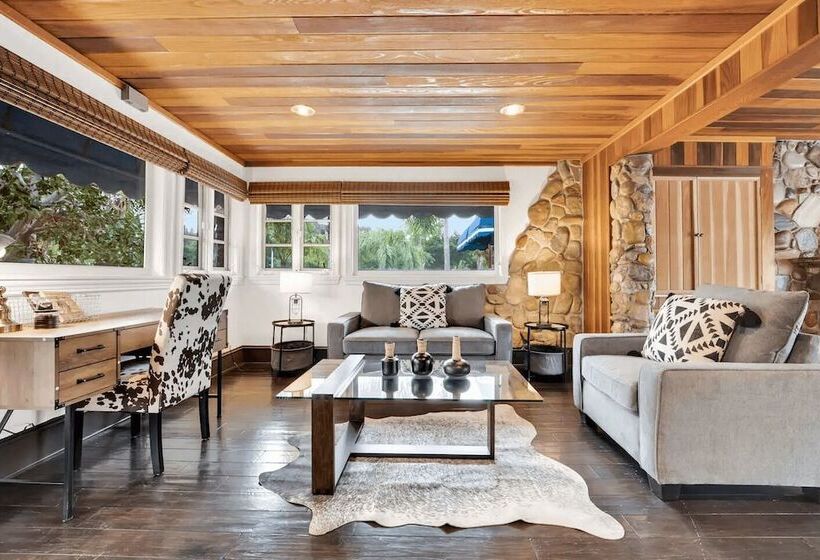 Cactus House By Avantstay Famous Cactus Compound