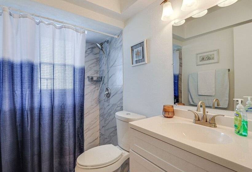 Centrally Located Sarasota Home W/ Heated Pool!